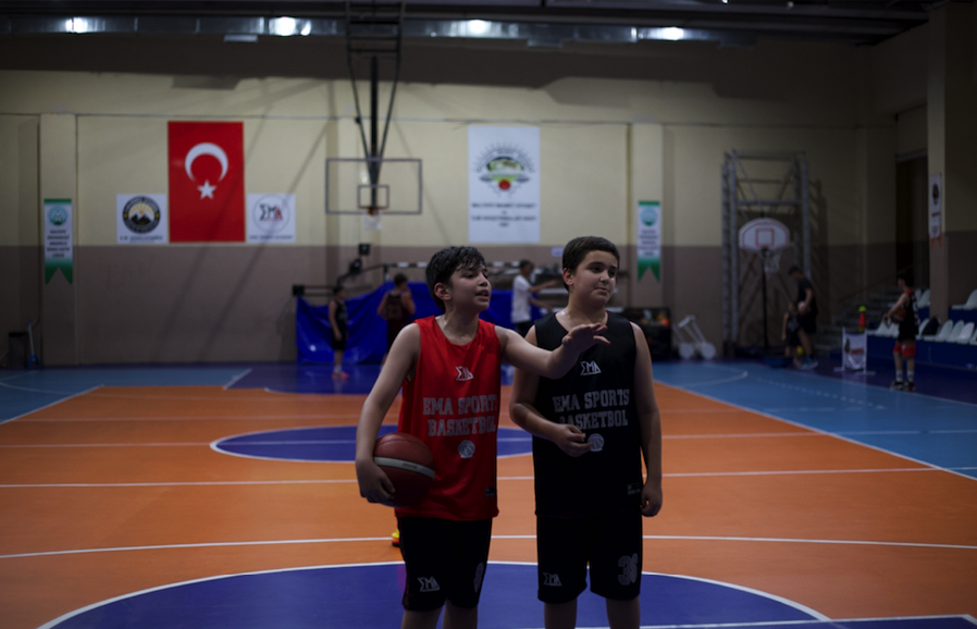 Basketbol Akademileri: Oyunu Öğrenin, Hayatınızı Değiştirin